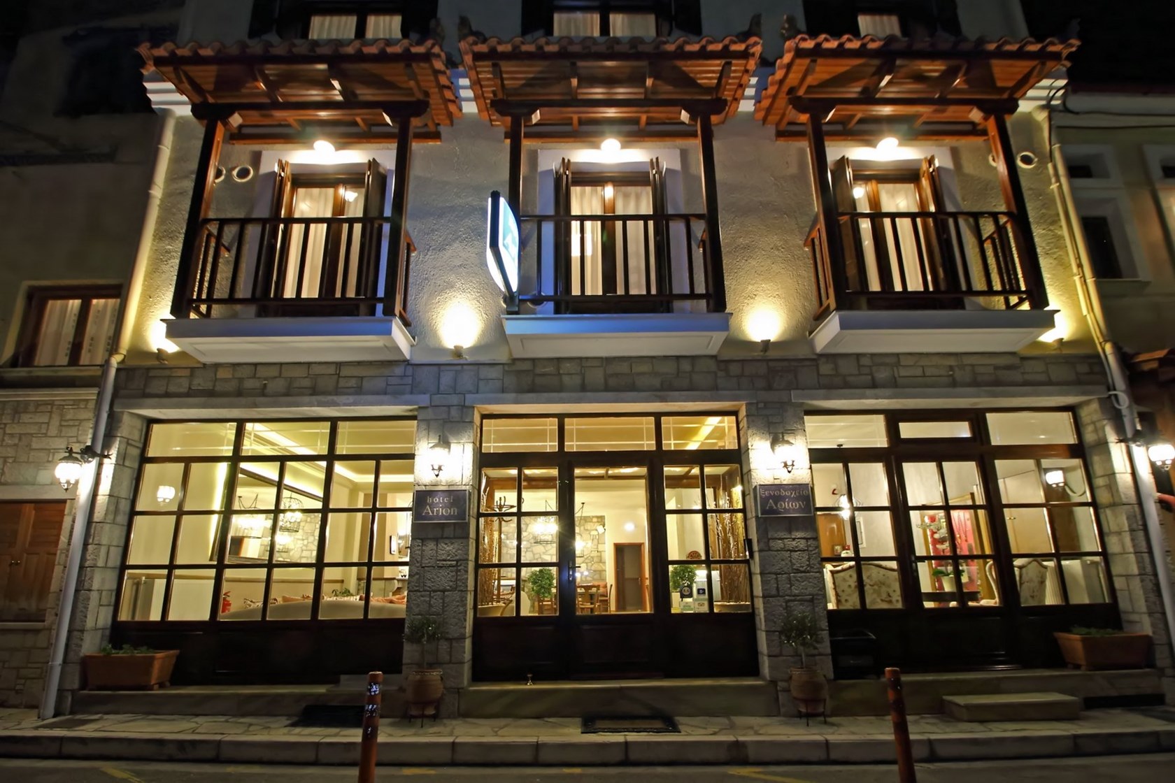 Arion-exterior